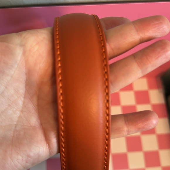 Italian Leather Deep Orange Crossbody Bag with Gold Chain. Excellent Condition. - Picture 7 of 10